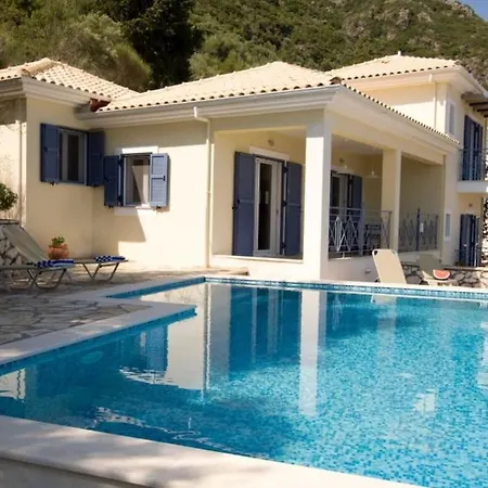 Della Luna W/t Pool