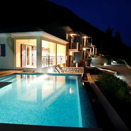 Della Luna W/t Pool Nydri (Lefkada)
